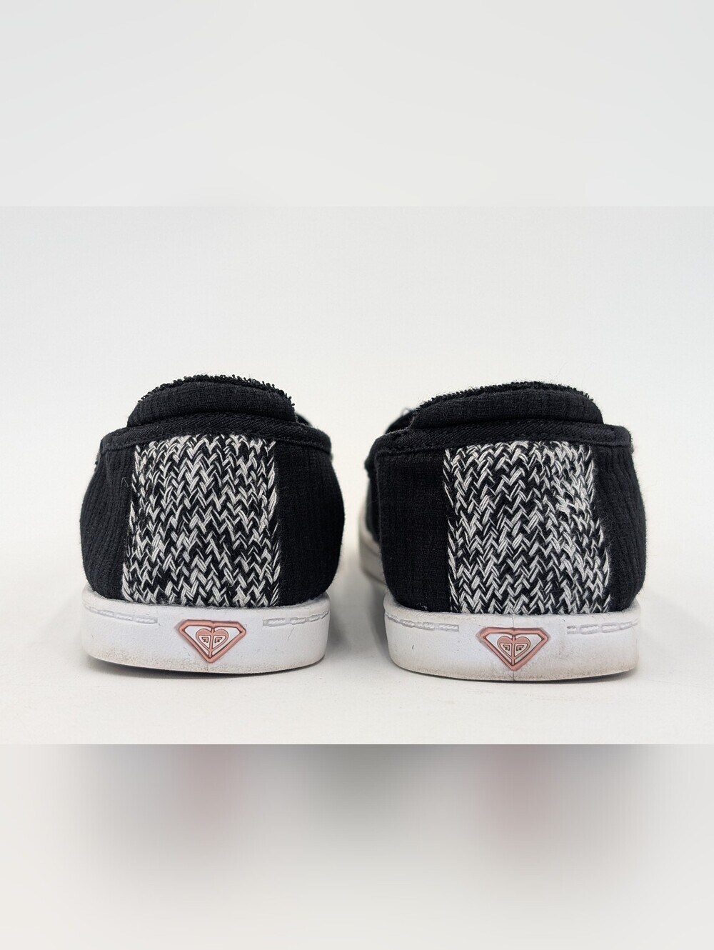 Roxy Minnow Sz 5 Women's Black/White Canvas & Herringbone Knit Slip-On Loafers - Picture 14 of 17